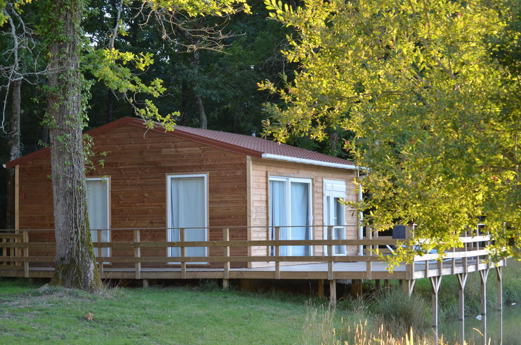 Chalet De La Heronniere Chef-Boutonne Bagian luar foto