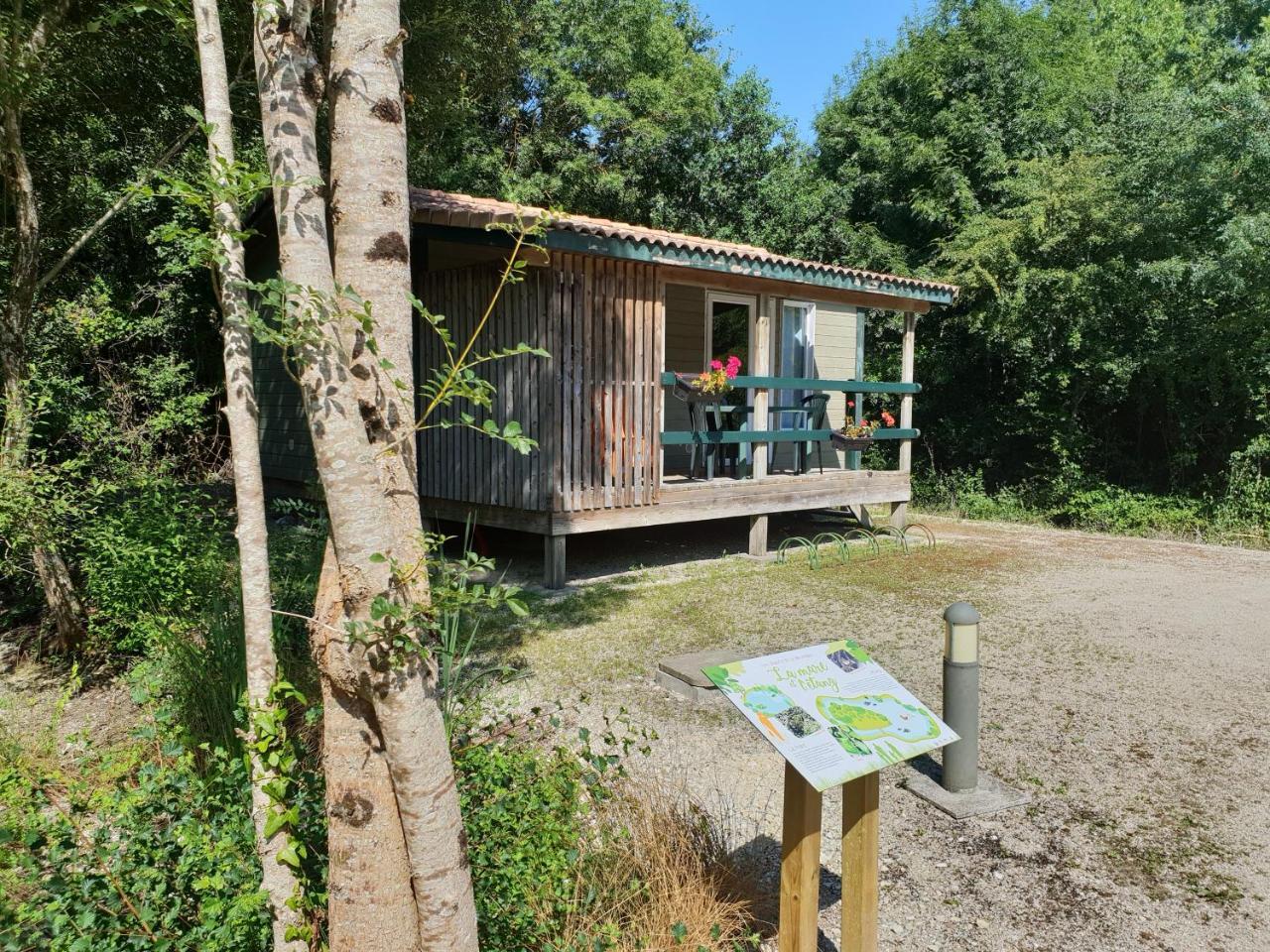 Chalet De La Heronniere Chef-Boutonne Bagian luar foto